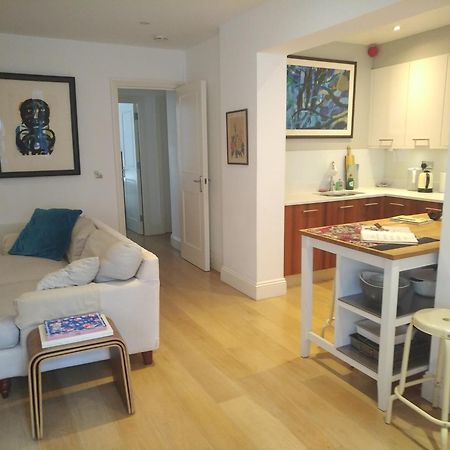 Superior 5* Kensington, London Flat + Free Wi-Fi Lägenhet Exteriör bild