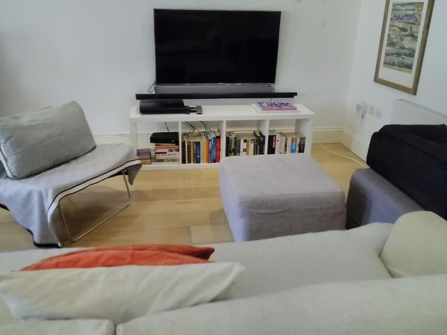 Superior 5* Kensington, London Flat + Free Wi-Fi Lägenhet Exteriör bild