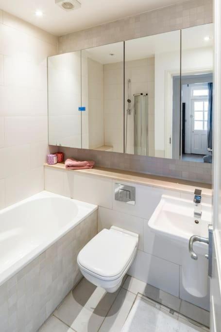 Superior 5* Kensington, London Flat + Free Wi-Fi Lägenhet Exteriör bild